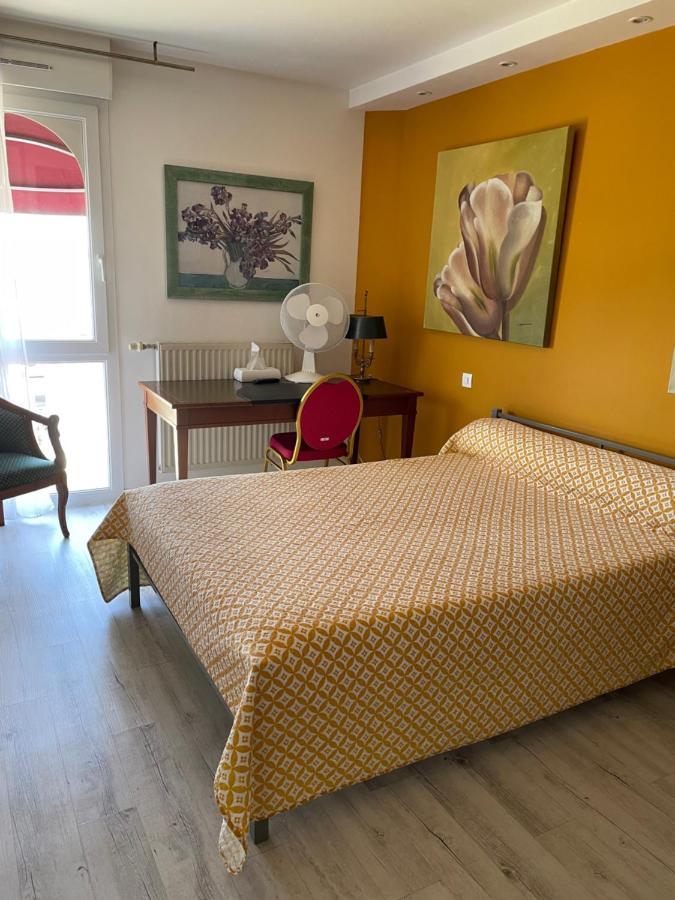 L'Abribis Hotel Фирмини Екстериор снимка